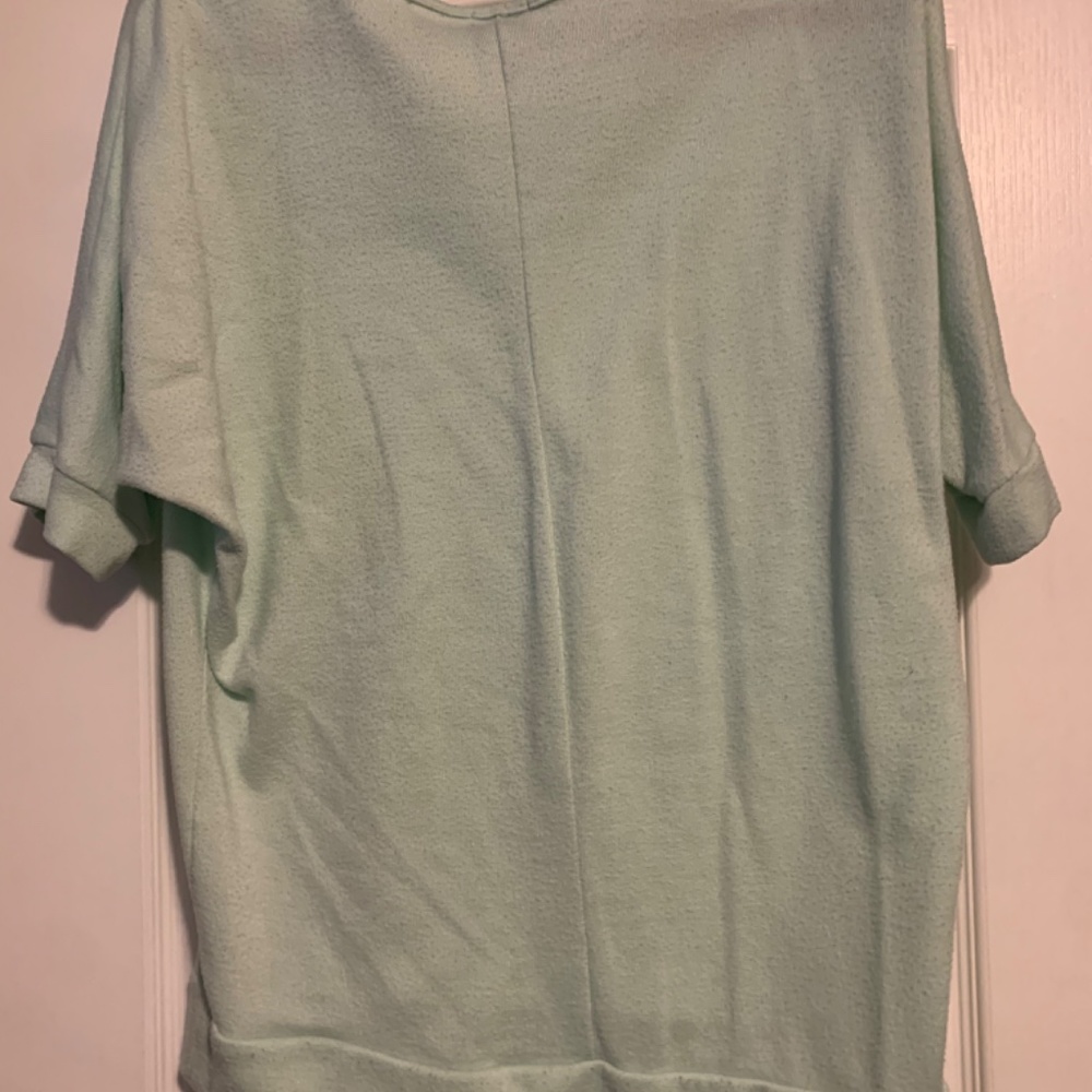 Ladies Top - Picture 2 of 3